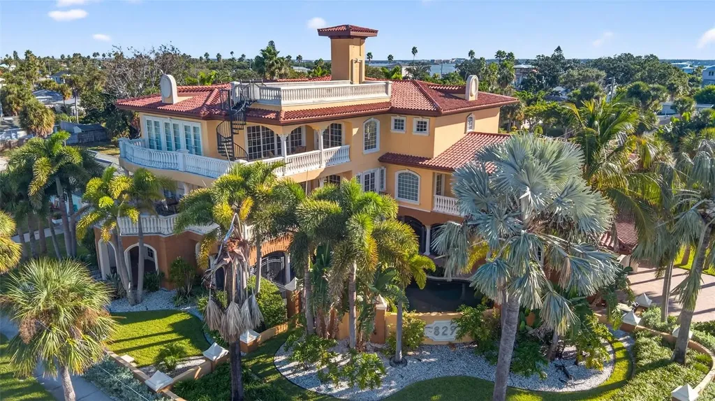 829 Bruce Avenue Clearwater Beach FL 33767