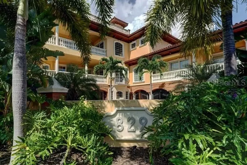 829 Bruce Avenue Clearwater Beach FL 33767