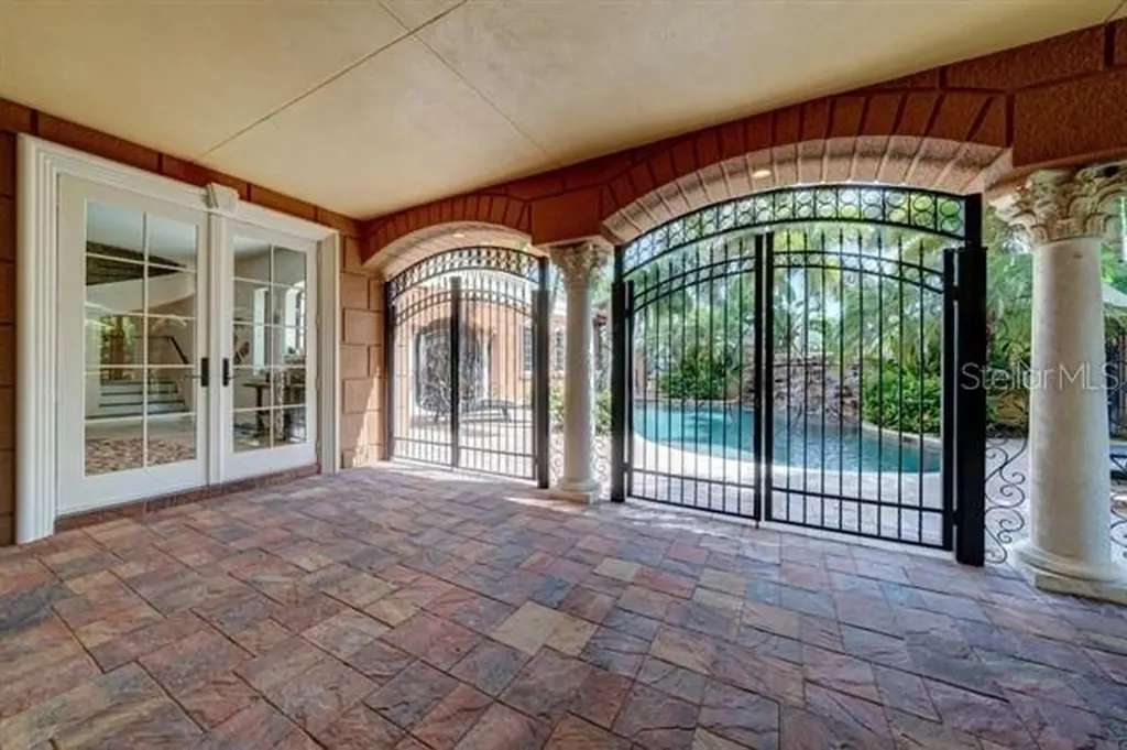 829 Bruce Avenue Clearwater Beach FL 33767