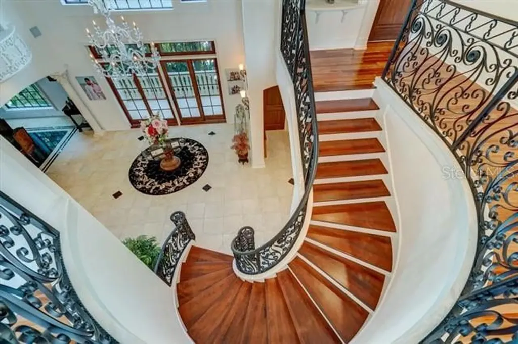 829 Bruce Avenue Clearwater Beach FL 33767