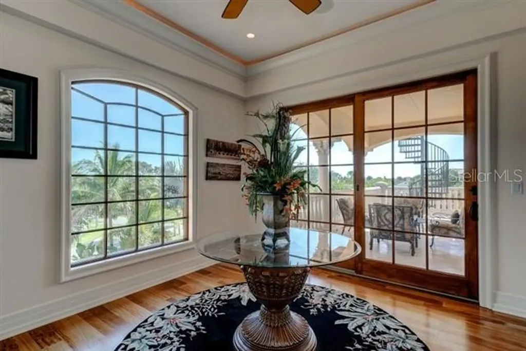 829 Bruce Avenue Clearwater Beach FL 33767