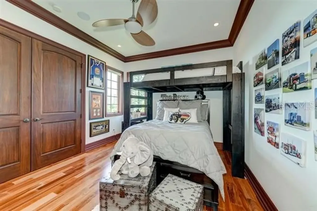 829 Bruce Avenue Clearwater Beach FL 33767