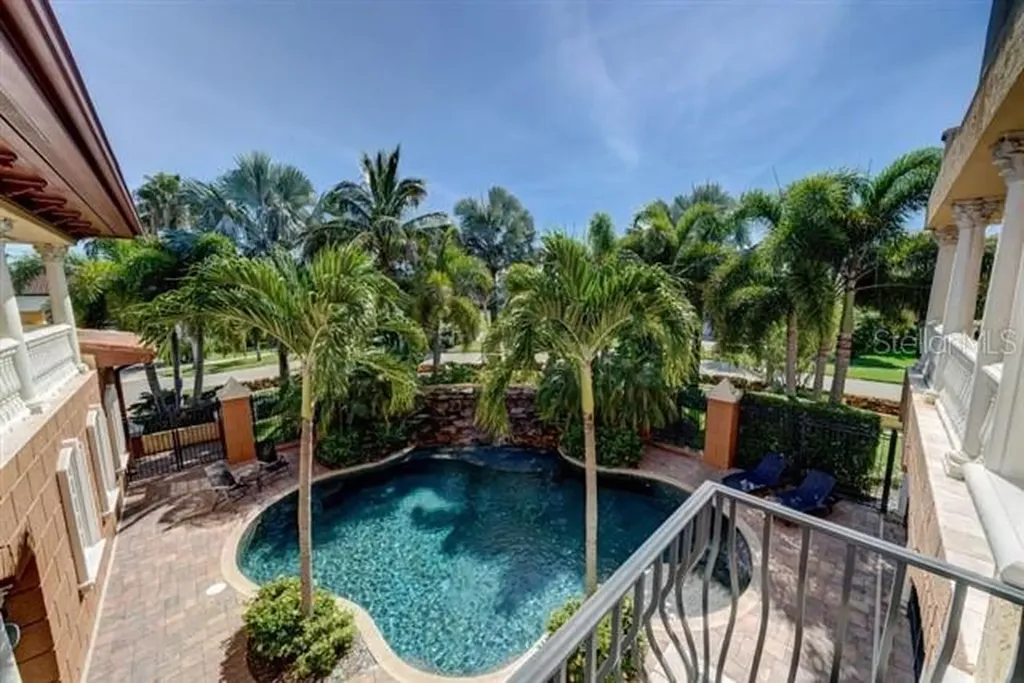 829 Bruce Avenue Clearwater Beach FL 33767