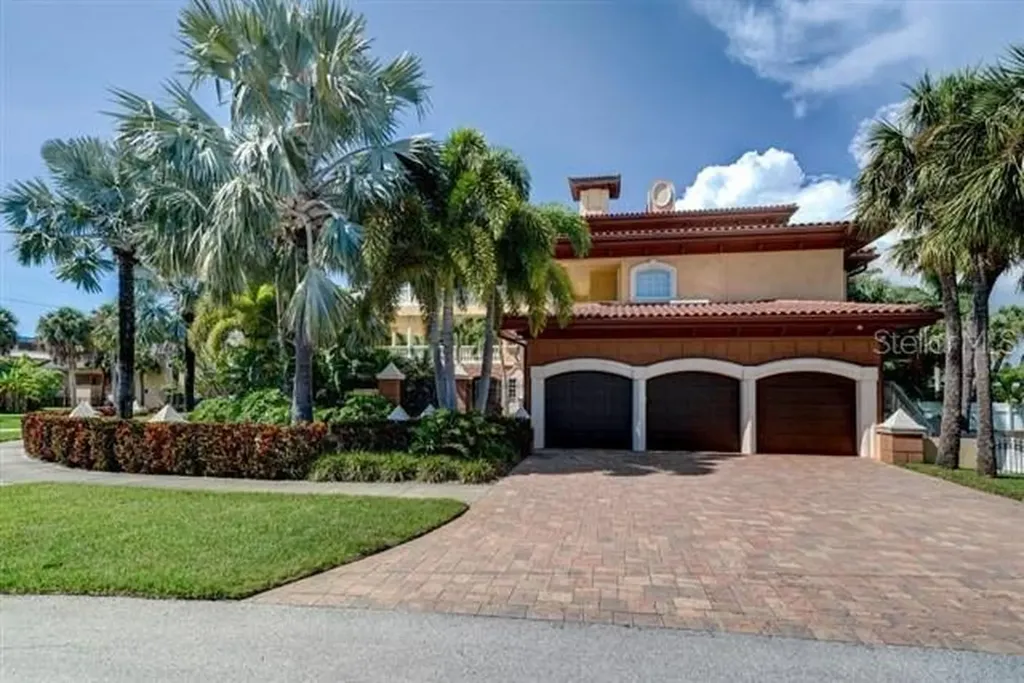829 Bruce Avenue Clearwater Beach FL 33767