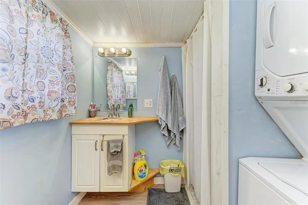 4921 Pebble Beach Avenue Sarasota FL 34234