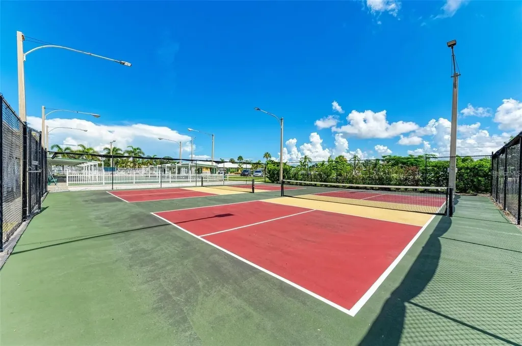 4921 Pebble Beach Avenue Sarasota FL 34234