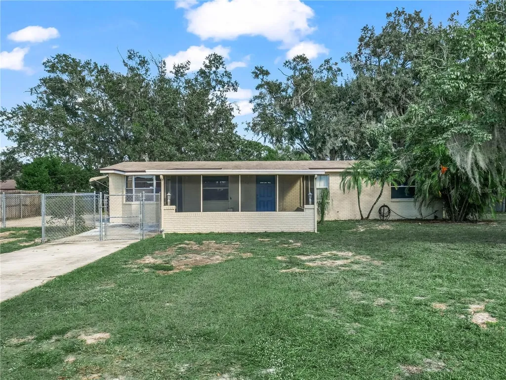 5042 Spirit Lake Road Winter Haven FL 33880