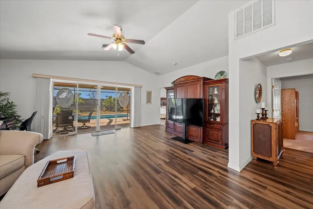 364 Lake Suzanne Drive Lake Wales FL 33859