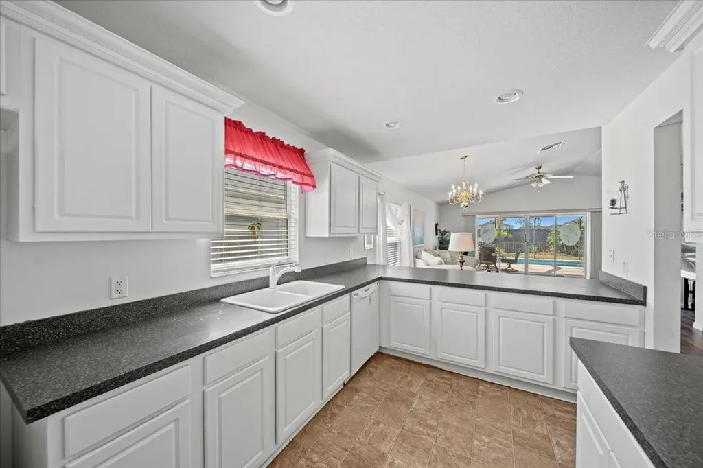 364 Lake Suzanne Drive Lake Wales FL 33859