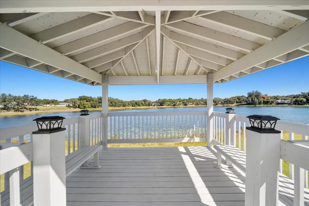 364 Lake Suzanne Drive Lake Wales FL 33859