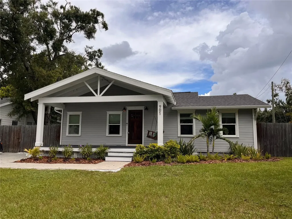901 W Henry Avenue Tampa FL 33604