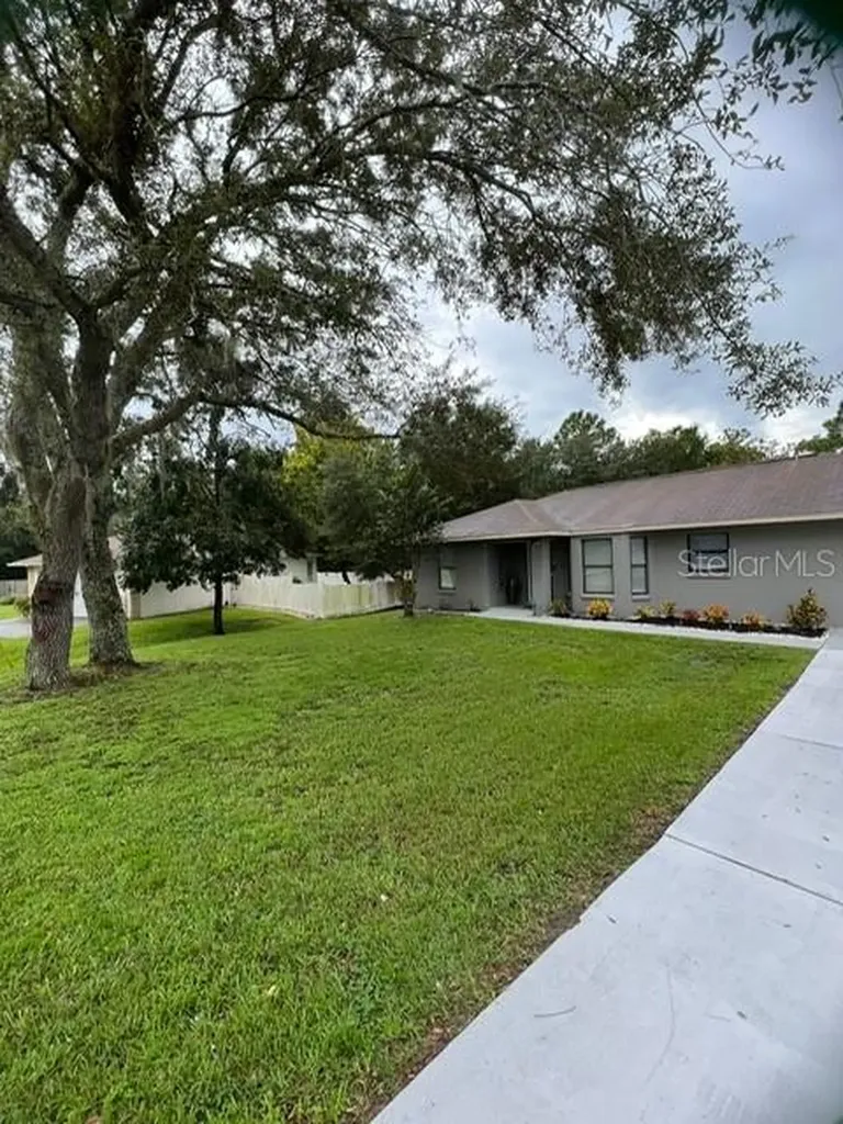 19 Pine Court Loop Ocala FL 34472