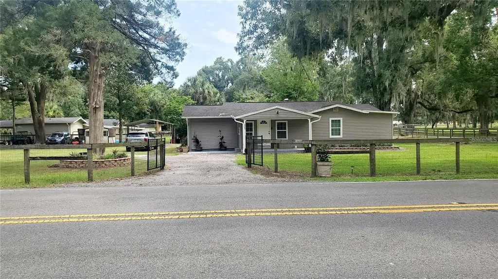 2062 SE 52nd Street Ocala FL 34480