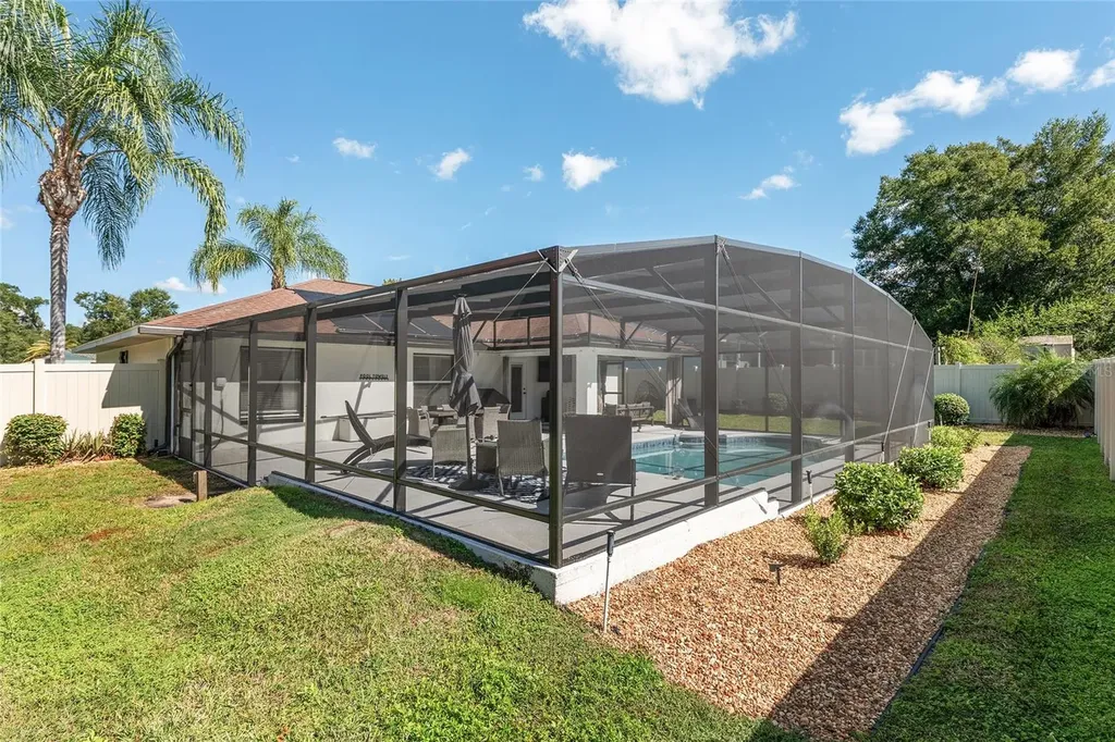 800 Crestview Circle N Wildwood FL 34785