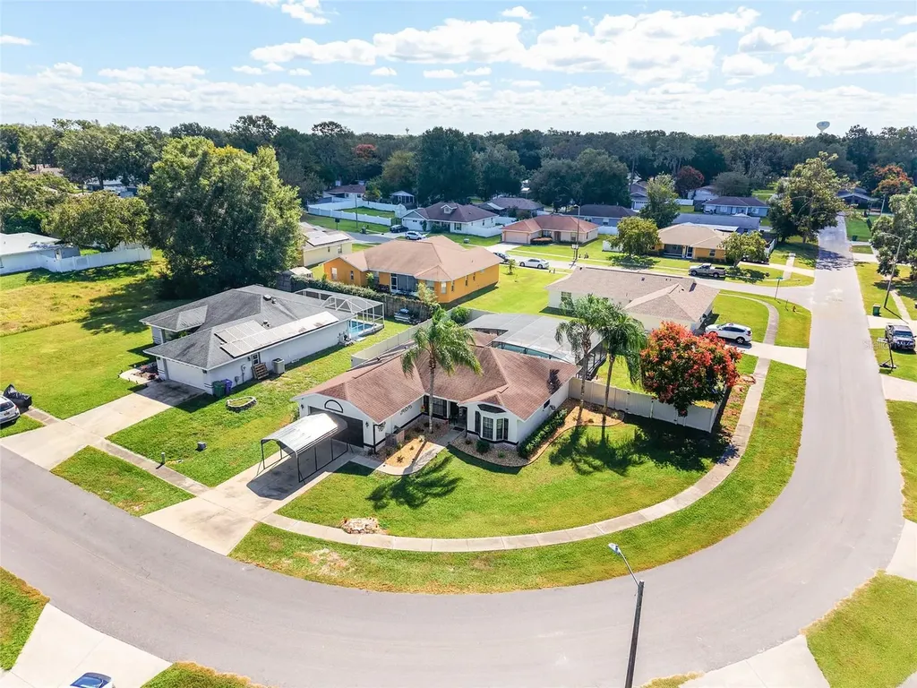 800 Crestview Circle N Wildwood FL 34785