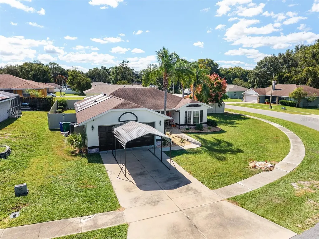 800 Crestview Circle N Wildwood FL 34785