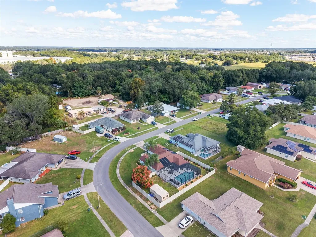800 Crestview Circle N Wildwood FL 34785