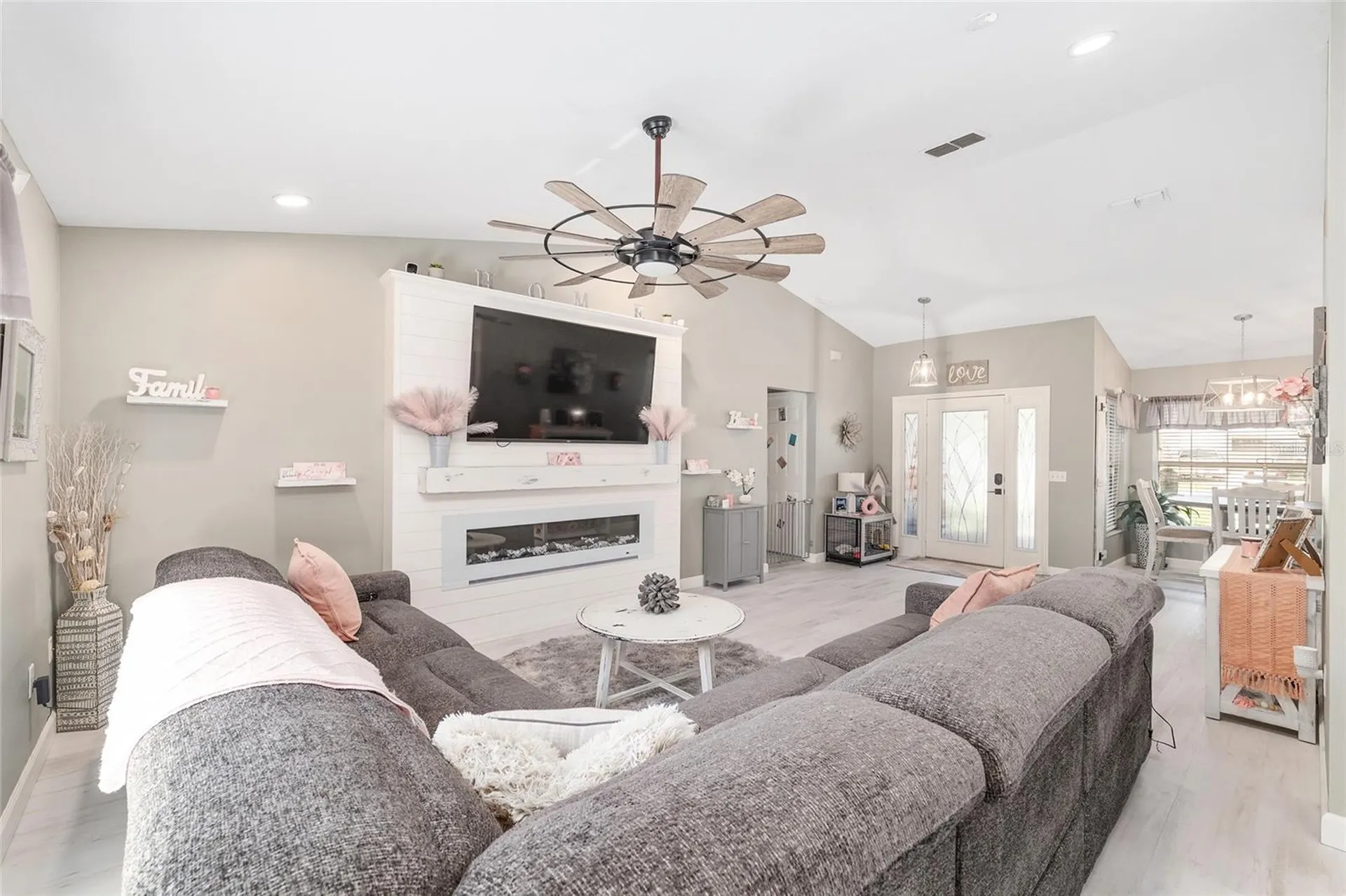 800 Crestview Circle N Wildwood FL 34785
