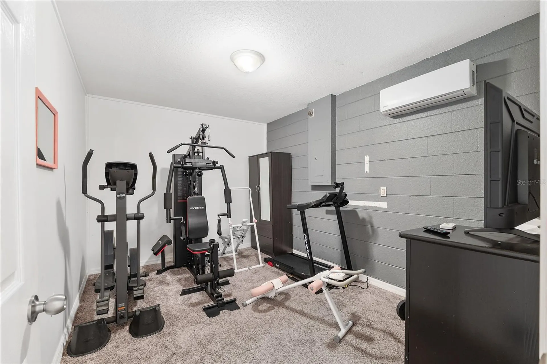 800 Crestview Circle N Wildwood FL 34785