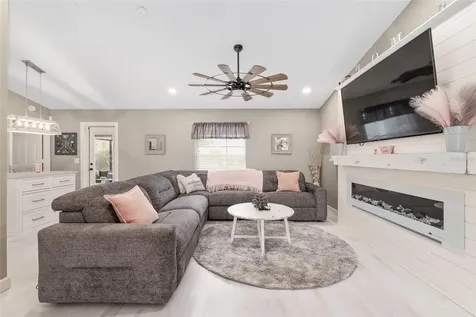 800 Crestview Circle N Wildwood FL 34785
