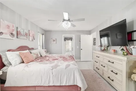 800 Crestview Circle N Wildwood FL 34785