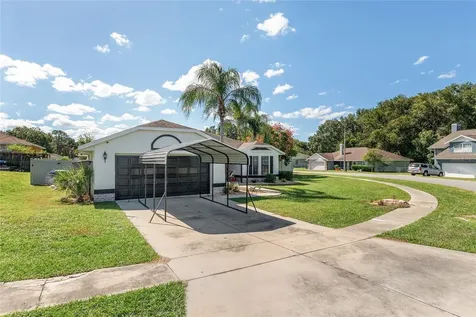 800 Crestview Circle N Wildwood FL 34785