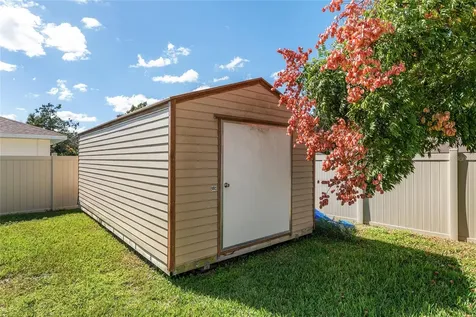 800 Crestview Circle N Wildwood FL 34785