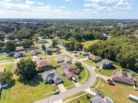 800 Crestview Circle N Wildwood FL 34785