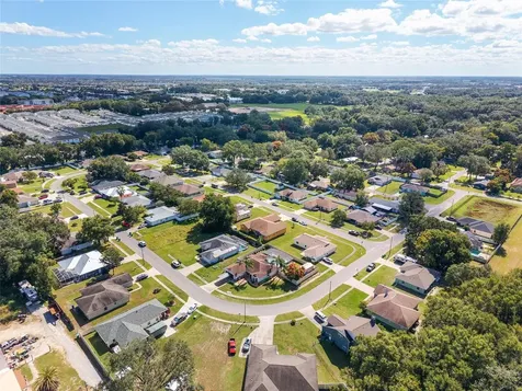800 Crestview Circle N Wildwood FL 34785