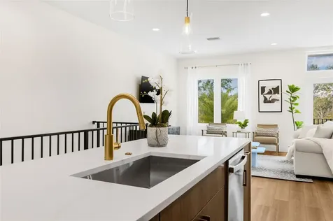 490 87th Avenue North St Petersburg FL 33702