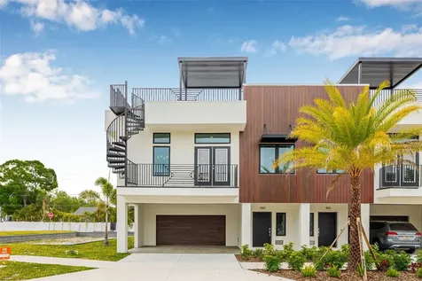 490 87th Avenue North St Petersburg FL 33702