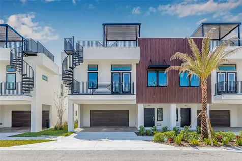 490 87th Avenue North St Petersburg FL 33702