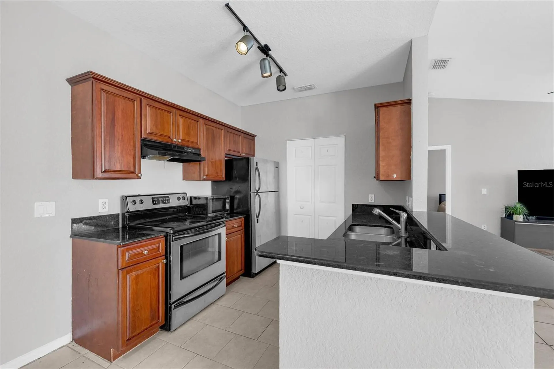 836 Grand Regency Point Altamonte Springs FL 32714