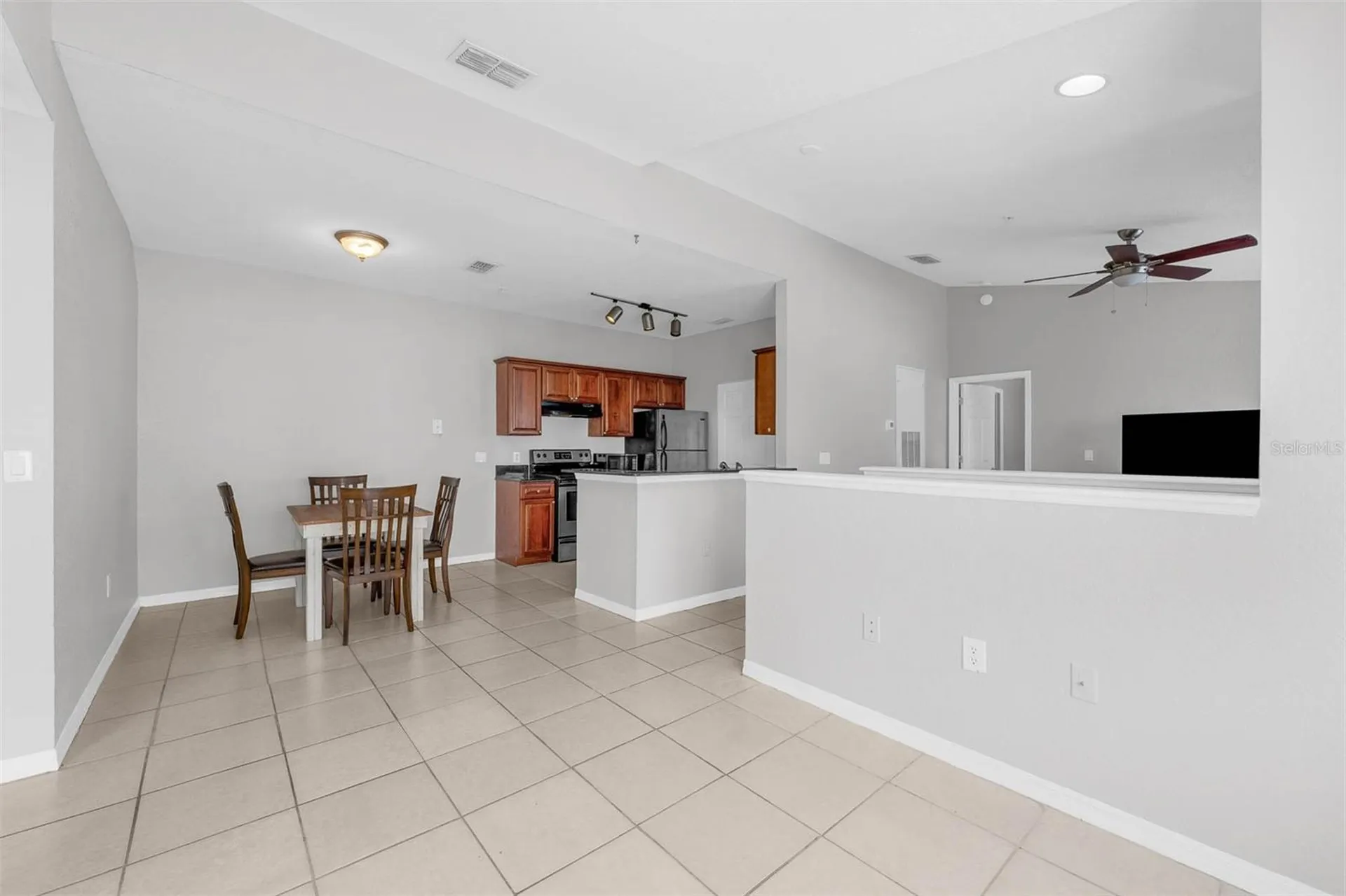 836 Grand Regency Point Altamonte Springs FL 32714