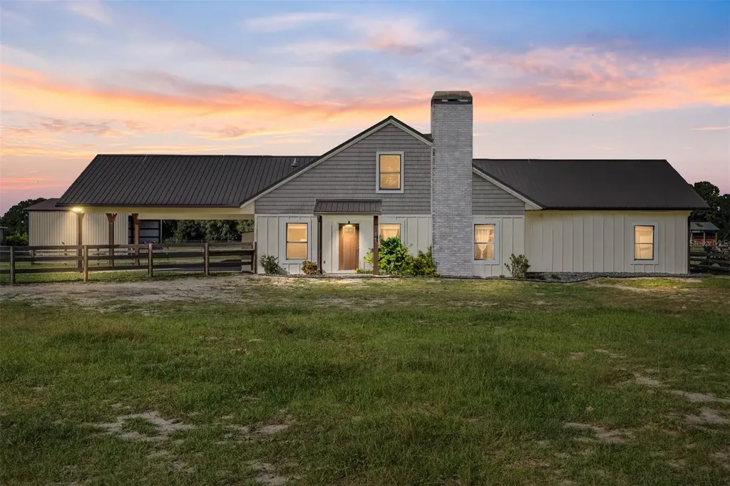 11999 County Road 223 Oxford FL 34484