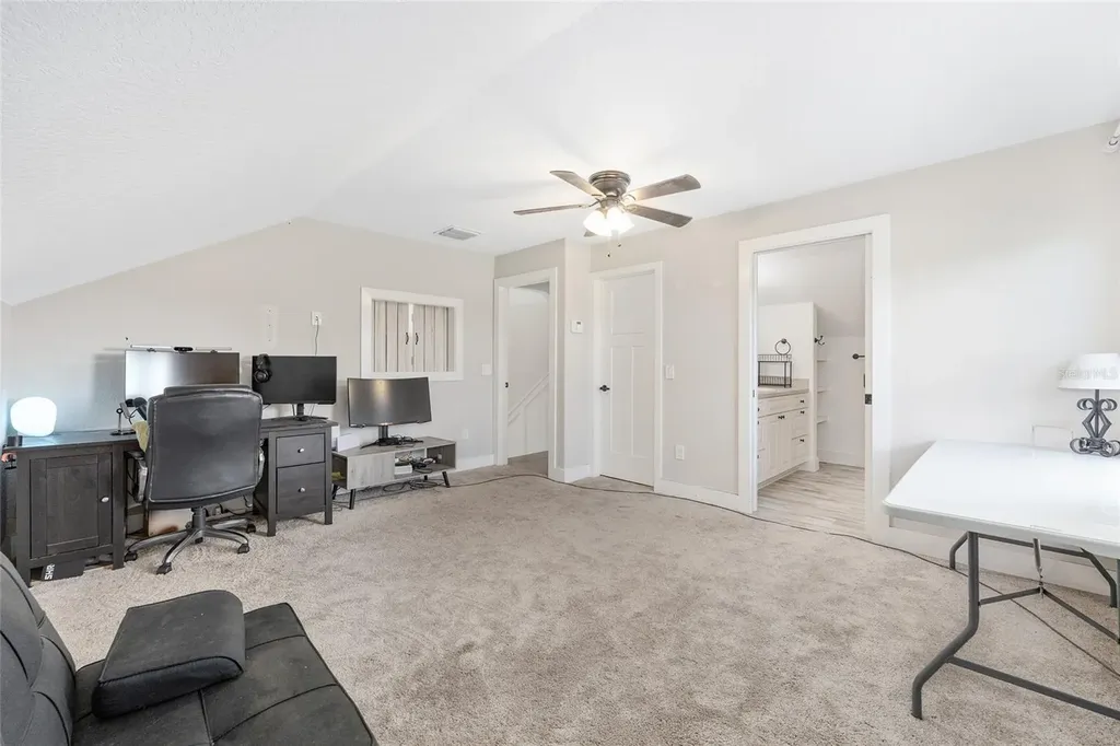 11999 County Road 223 Oxford FL 34484