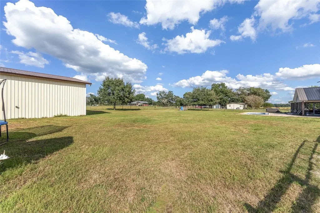 11999 County Road 223 Oxford FL 34484