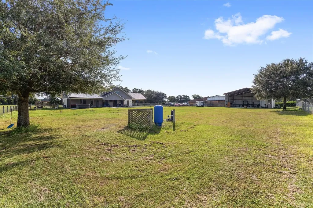 11999 County Road 223 Oxford FL 34484