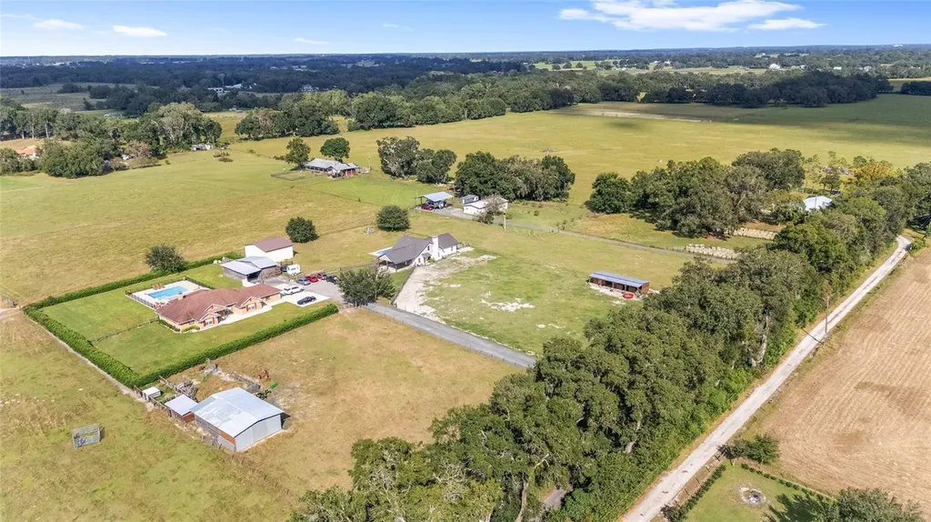 11999 County Road 223 Oxford FL 34484