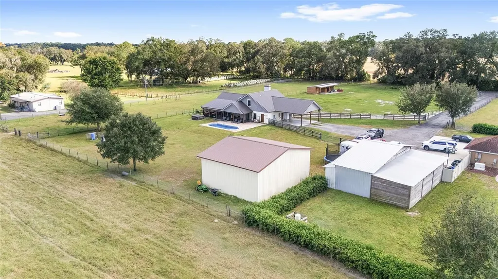 11999 County Road 223 Oxford FL 34484