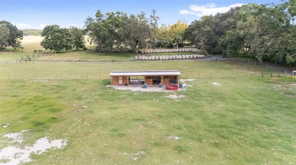 11999 County Road 223 Oxford FL 34484