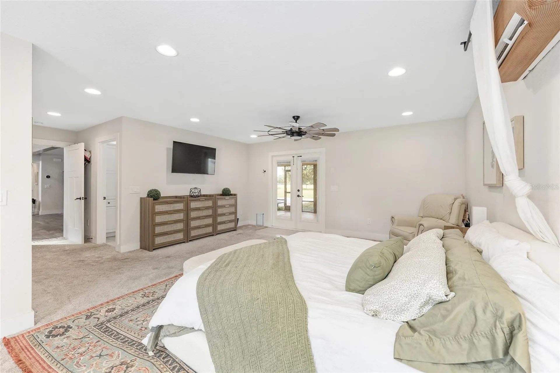 11999 County Road 223 Oxford FL 34484