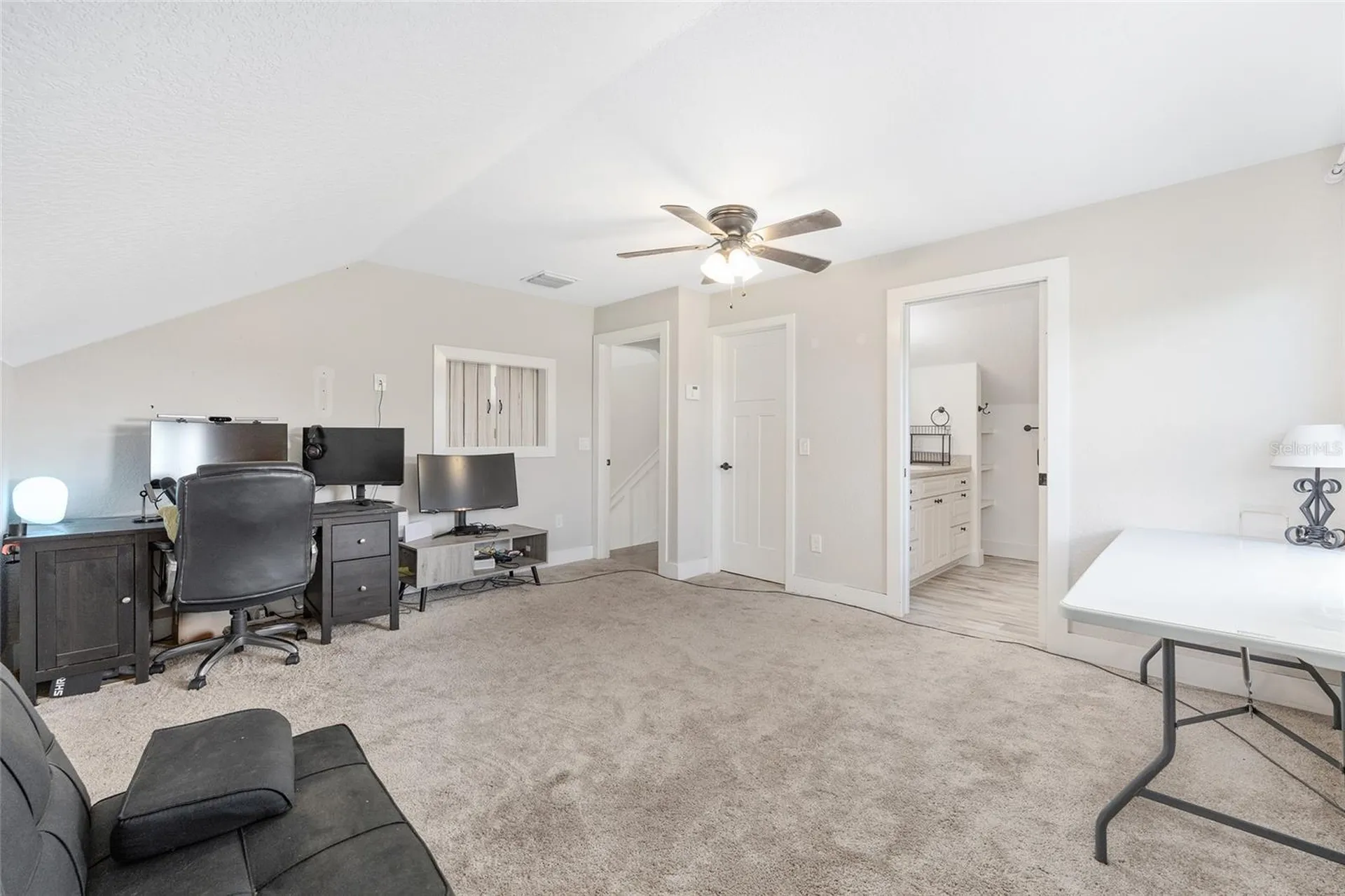 11999 County Road 223 Oxford FL 34484