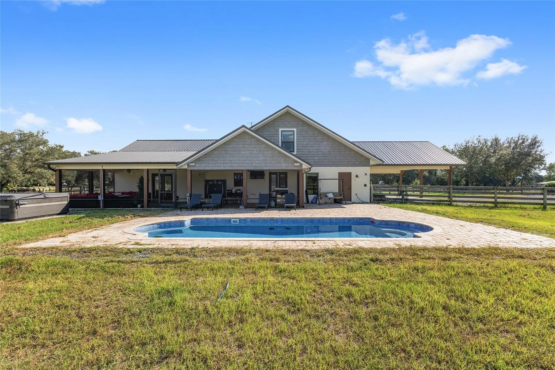 11999 County Road 223 Oxford FL 34484