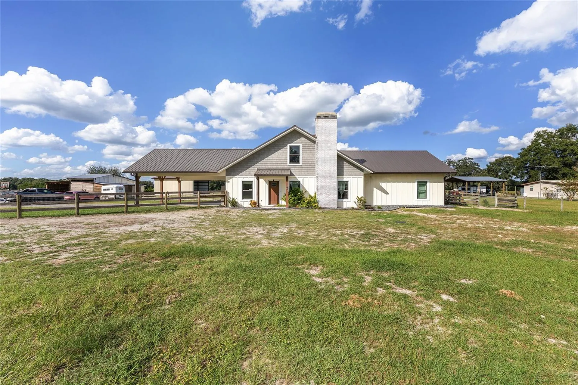 11999 County Road 223 Oxford FL 34484