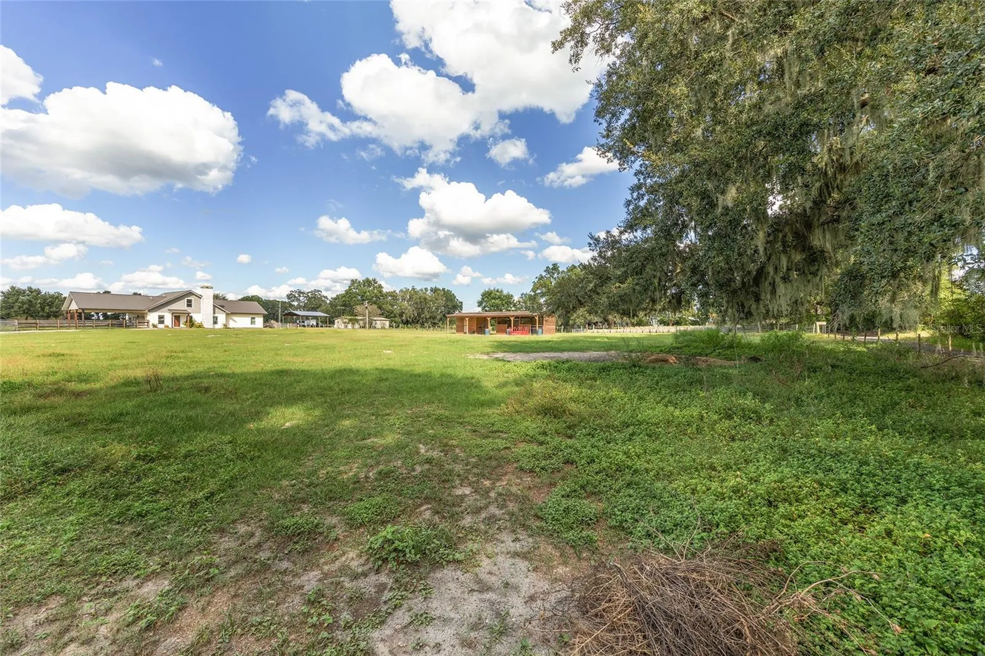 11999 County Road 223 Oxford FL 34484