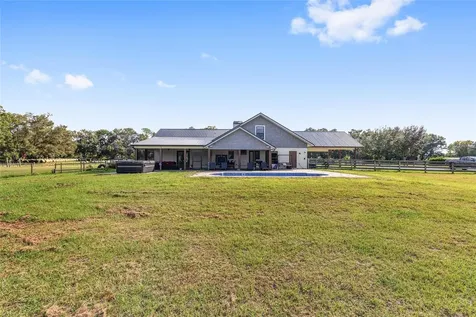 11999 County Road 223 Oxford FL 34484