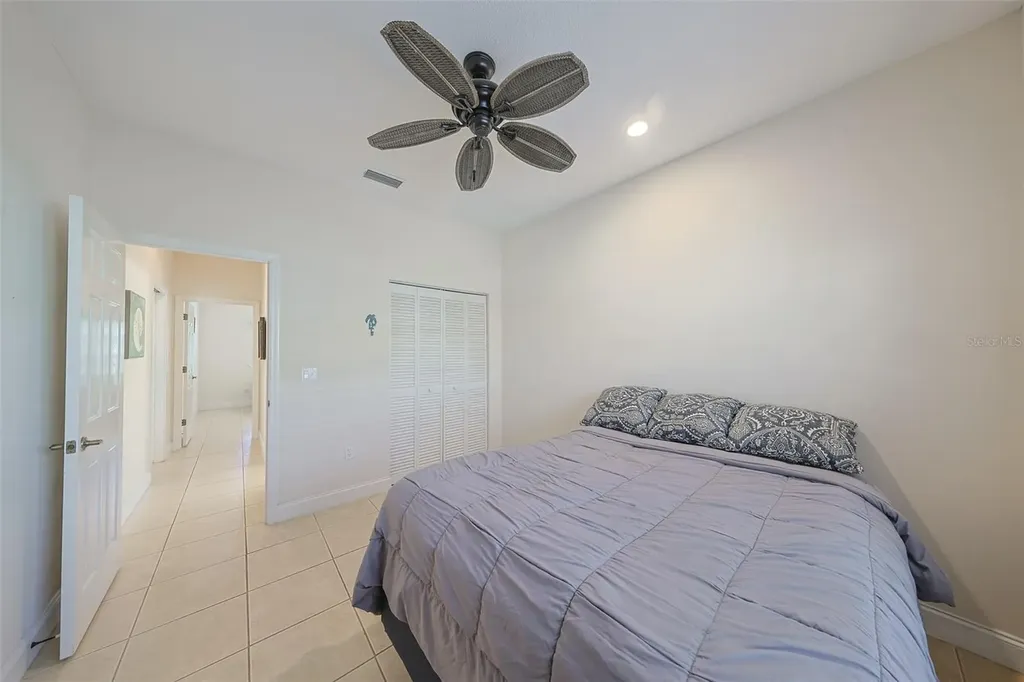 7113 52nd Drive E Bradenton FL 34203