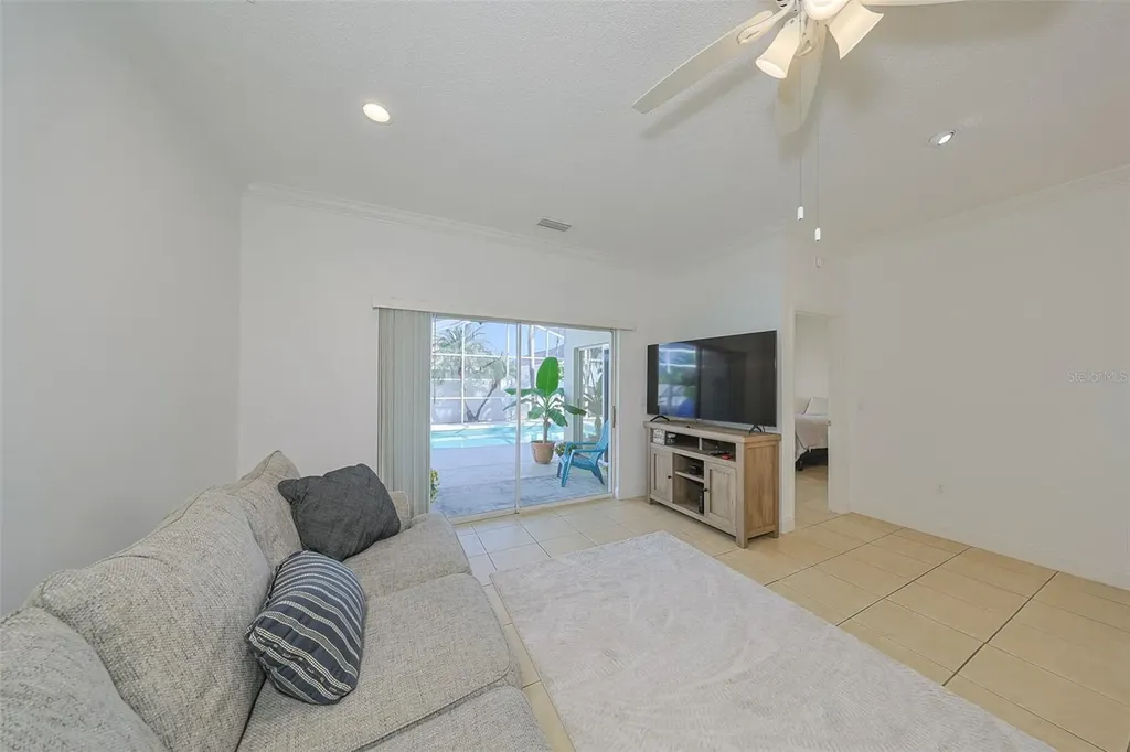 7113 52nd Drive E Bradenton FL 34203