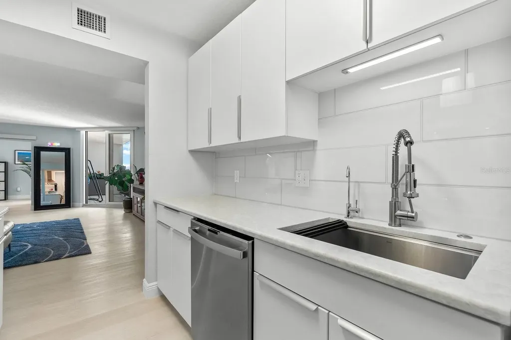 4822 Ocean Boulevard Sarasota FL 34242